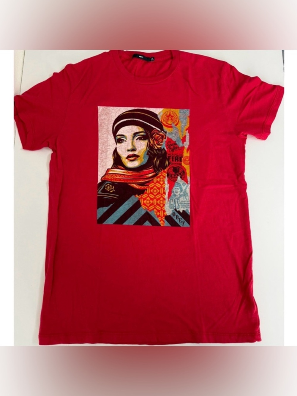Obey Propaganda Graphic Tee Red Shepard Fairey Streetwear Men’s T-Shirt Medium